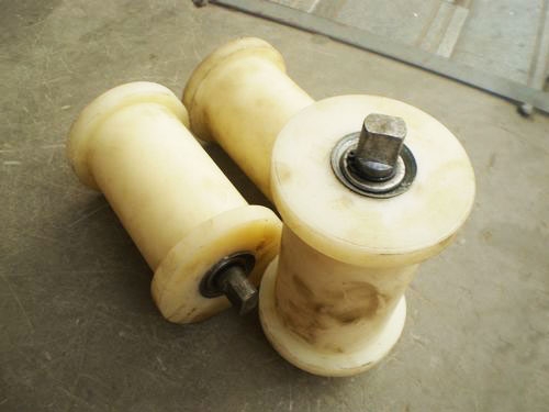 尼（ní）龍地滑輪